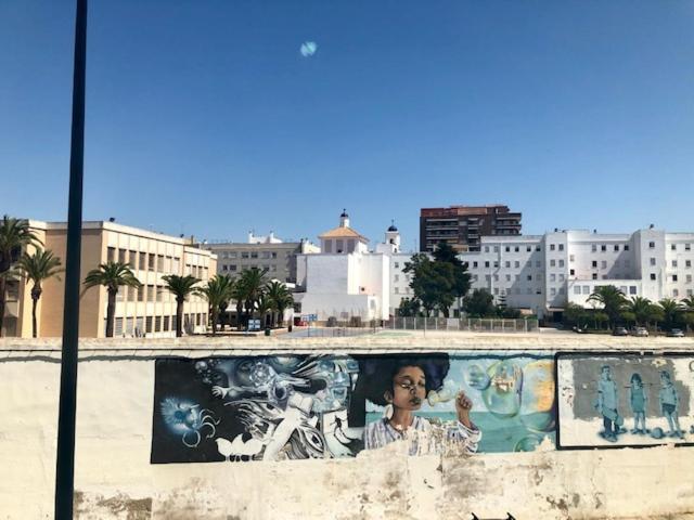 Gatu Premium Villa Isabel Terraza,Parking,1ºlinea Playa,Wifi,Vista Al Mar , Preferente Mayores De 25 Anos Y Familias 加的斯 外观 照片